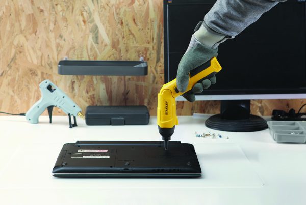 ATORNILLADOR INALAMBRICO 4,8V C/MALETA + ACCESORIOS STANLEY (SCS4K-B2C) - Imagen 4